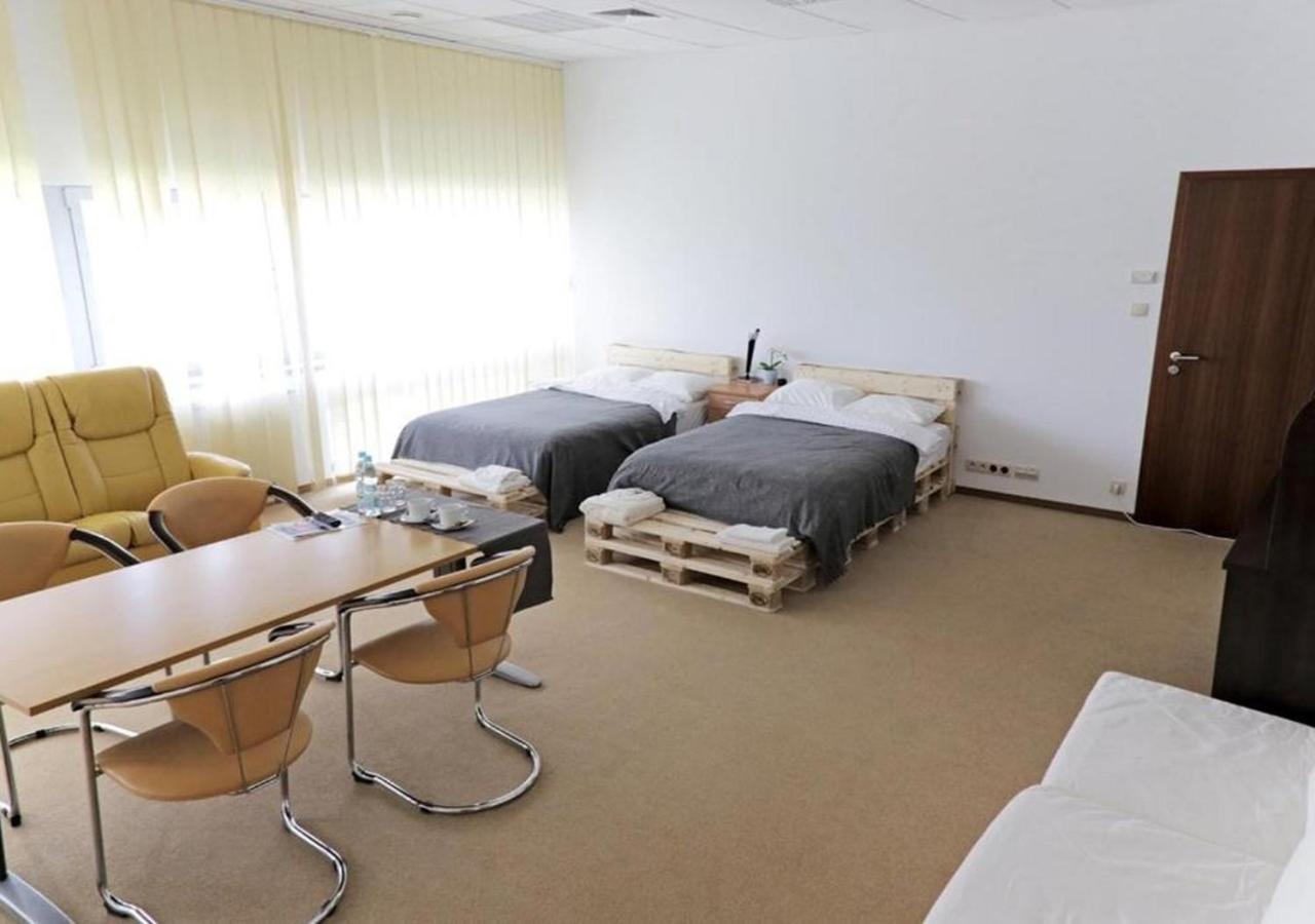 Apartamenty Expo Nadarzyn 3Rooms Каєтани Екстер'єр фото